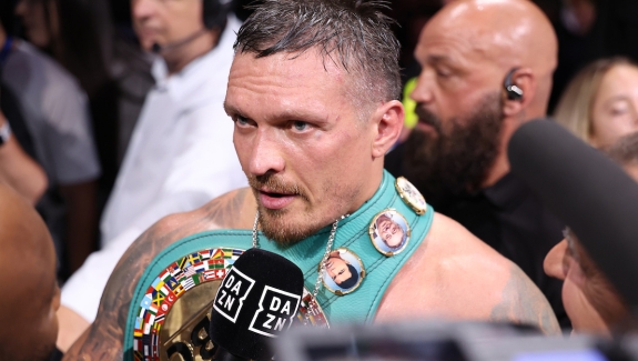USYK: JESZCZE 2-3, WALKI, NAJPIERW WILDER