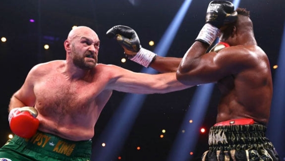 WHITE: FURY W FORMIE SKOŃCZYŁBY GO TAK SAMO