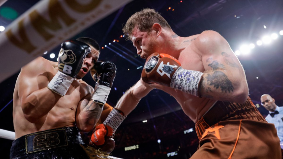 CANELO: BENAVIDEZ NICZEGO NIE OSIĄGNĄŁ