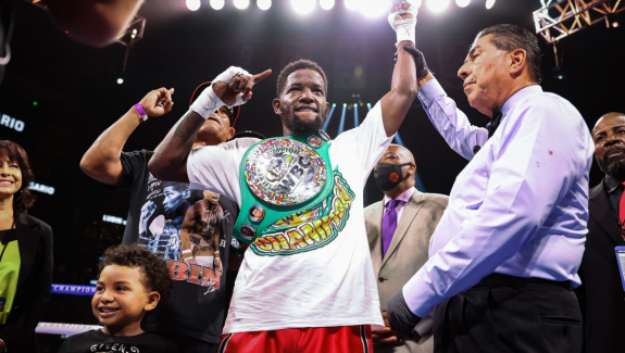 LUBIN ZASTOPOWAŁ HOLMESA W ELIMINATORZE IBF