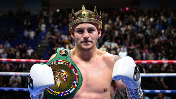 WALSH - OCAMPO NA PIERWSZEJ GALI ZUFFA BOXING