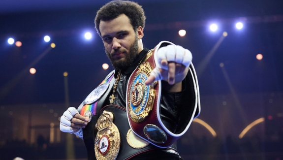 ITAUMA ZOSTANIE PRETENDENTEM DO PASA WBO