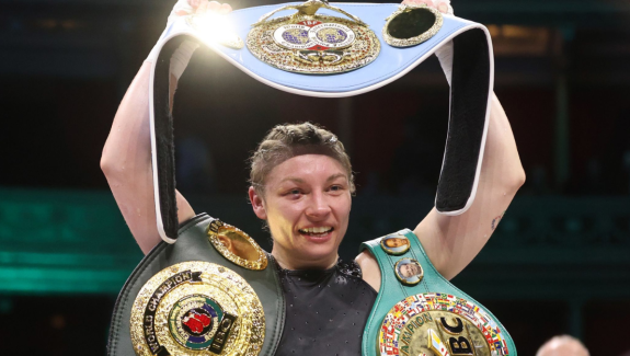 PRICE OBRONIŁA MISTRZOWSKIE PASY W WADZE PÓŁŚREDNIEJ