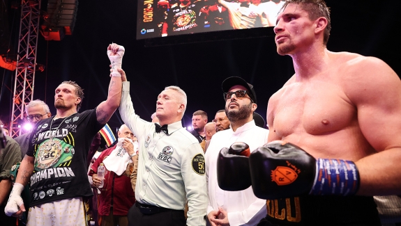 SZEF WBC O REWANŻU USYK - RICO